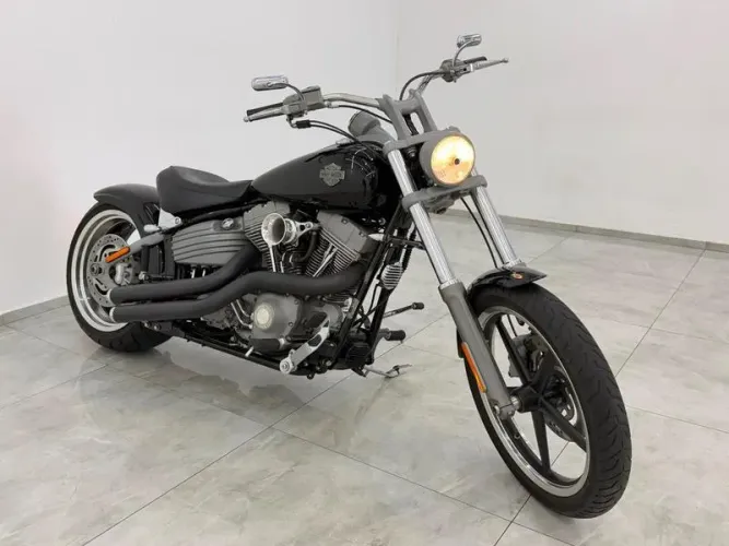 HARLEY-DAVIDSON ROCKER C 2009 APENAS 8 MIL KM