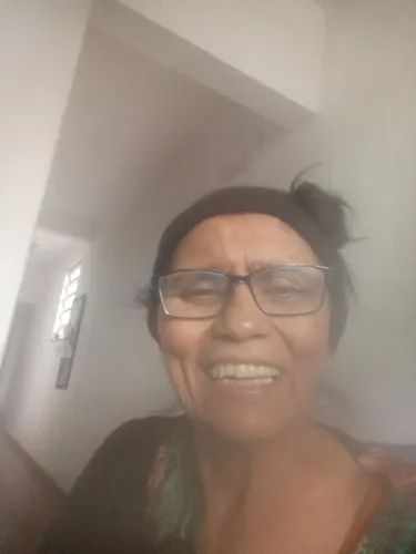 senhora comprometida oferece pra vaga de faxineira babá e cuidadora