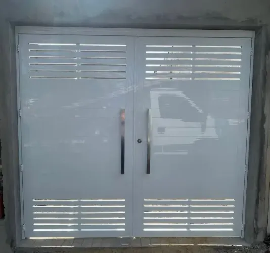 Portão de aluminio