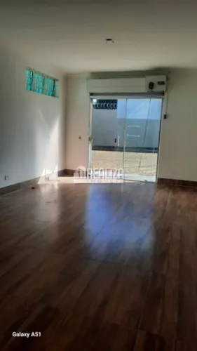 Casa com 1 Quarto(s) e 1 banheiro(s) para Alugar, 10 m² por R$ 2005 / Mês