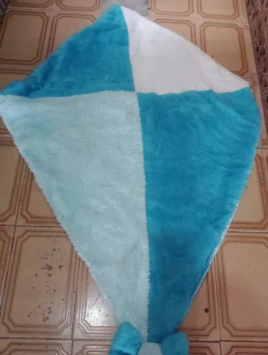 Tapete emforma de Pipa para quarto - ótimo estado