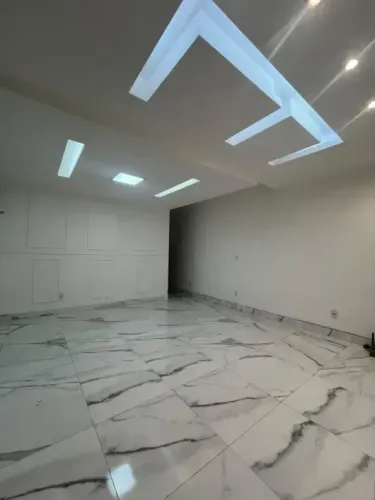 ALUGO SALA COMERCIAL | AVENIDA CENTRAL - RIACHO FUNDO I