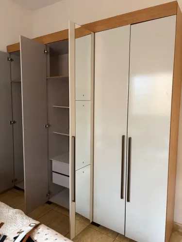 Guarda roupas usado
