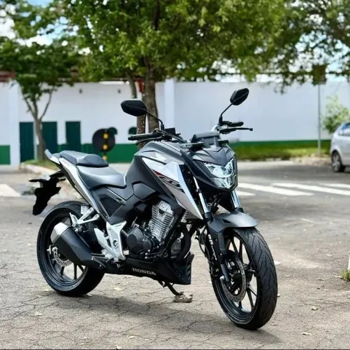 Honda Cb300f