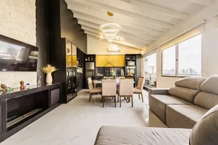 Duplex para venda tem 176 metros quadrados com 3 quartos em Mont Serrat - Porto Alegre - R