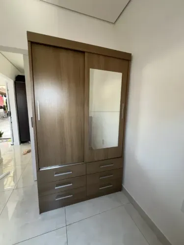 Guarda Roupa Tonielque Móveis GR Capri 2P/Esp Onix