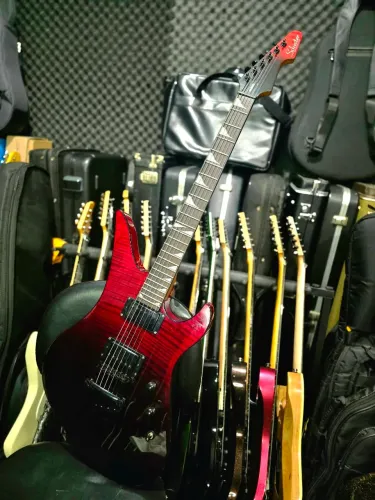 Guitarra Schecter Avenger Standard /ñ Gibson epiphone prs fender squier esp ltd ibanez vox