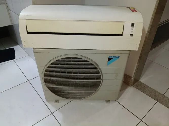 VENDO ARCONDICIONADO INVERTER DAIKIN 12000BTUS