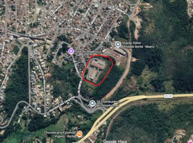 Terreno com 29.830m² de área, sendo em torno de 19.000m² com terraplanagem e 6.400m² de ga