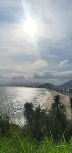 Alugo excelente casa em Piratininga. Próximo a praia. Rua do restaurante Maria da Praia.