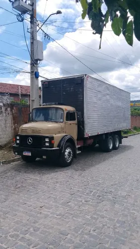 Mercedes-Benz 1318 Truck - Motor Feito - Pronto para Trabalhar