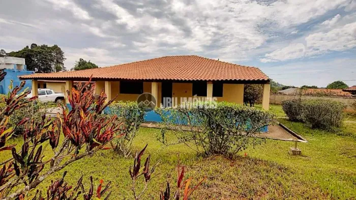 Chácara com 4 dormitórios à venda, 282,39m² em 9.979m² por R$ 1.370.000 Jardim Gramado T