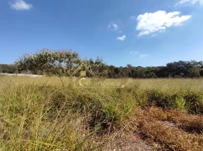 Chacara de 5000m, topografia totalmente plana, em condomínio fechado, Mateus Leme - MG