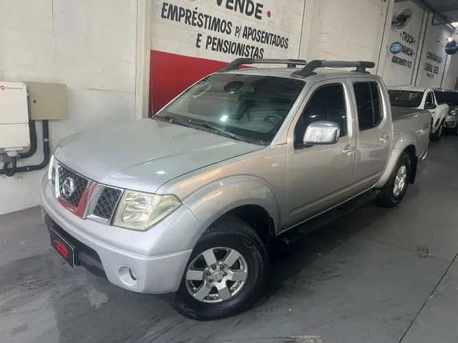 Nissan Frontier LE CD 4X4 2.5 TB Diesel Aut. 2010