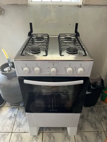 Vende-se fogão 4 bocas