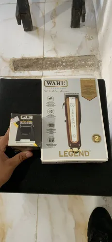Máquina de cortar cabelo ( wahl legend)+ (base carregadora)