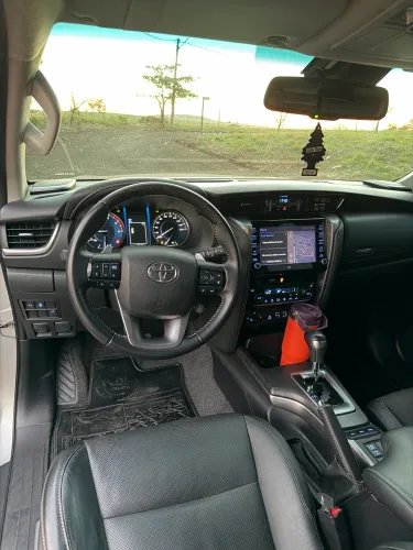 Toyota Hilux SW4 SRX 4X4 2.8 TDI 16V Dies. Aut. 2021