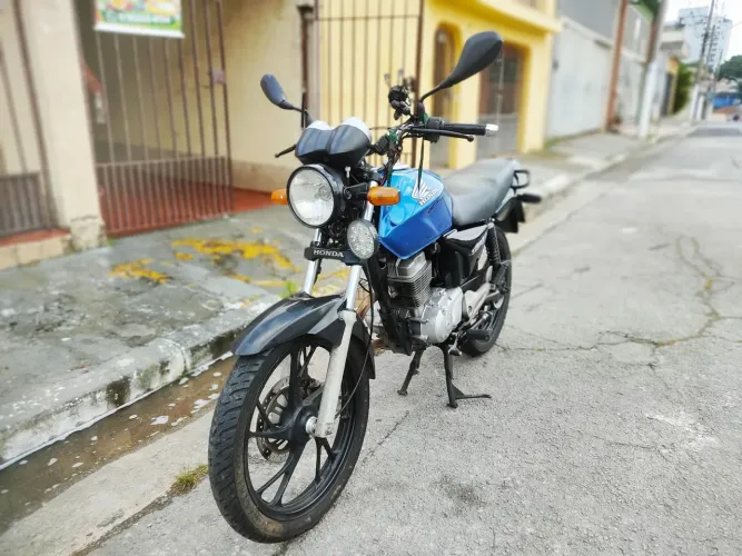 Honda Titan KS 2006 em perfeito estado rodas de liga sem câmera
