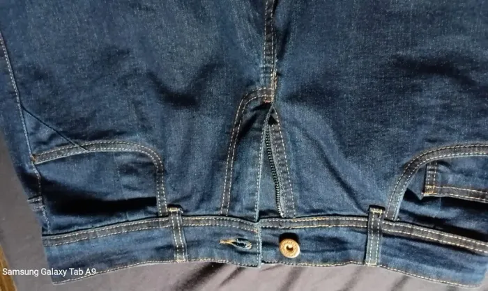 Número 46 cos alto azul escuro usada um dia 
