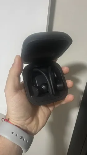 Desapego: Fone Powerbeats Pro Preto (Original) - Funcionando 100%