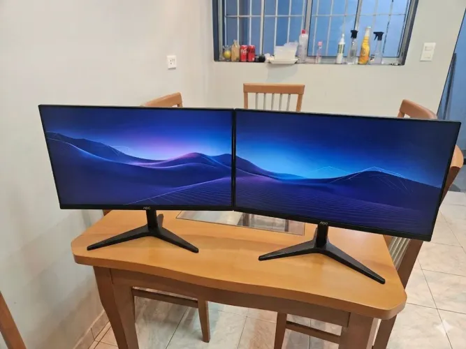 2x monitores 21,5" Full HD