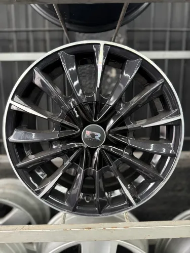 Rodas aro 15? multi furos 