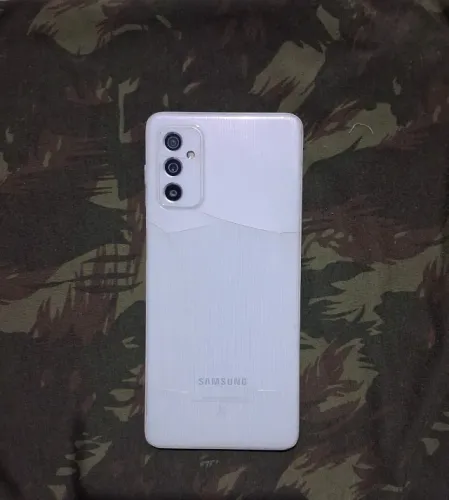 Vendo Galaxy M52 usado. Leia Descrição
