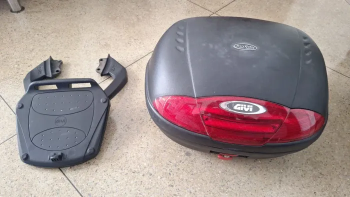 Suporte bagageiro FZ25 Fazer 250 Givi + Baú 45L Simply Givi