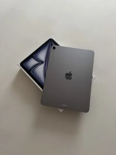 iPad Air M4 11pol 128GB LACRADO