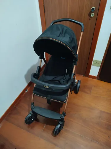 Carrinho bebê e bebê conforto 