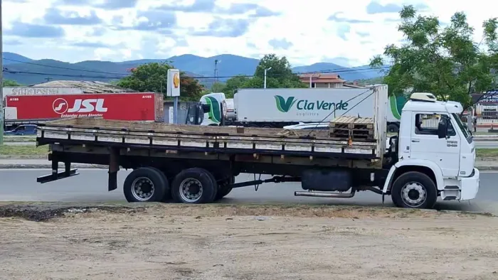 Titan vw 18310 truck 2004