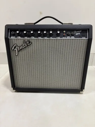 Fender Frontman 25w