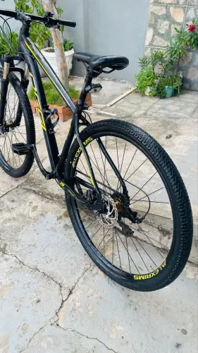 BICICLETA OGGI ARO 29 - EXCELENTE ESTADO E FEITA REVISÃO