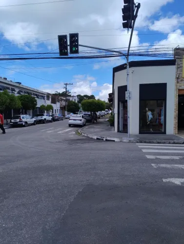 Comercial no farol