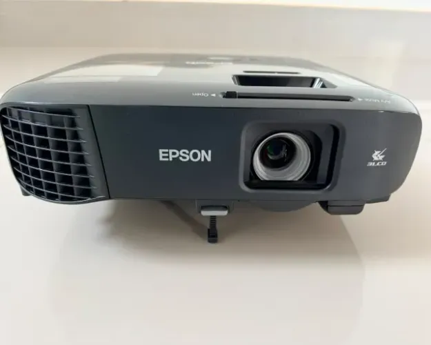 Projetor Epson PowerLite FH52+