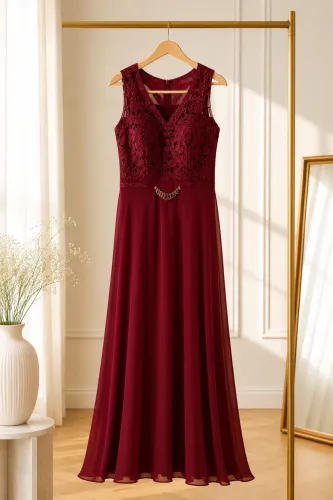 Vestido Longo Marsala com Renda no Corpete 