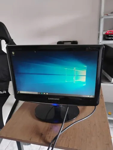 Monitor Samsung 16 polegadas (USADO) 