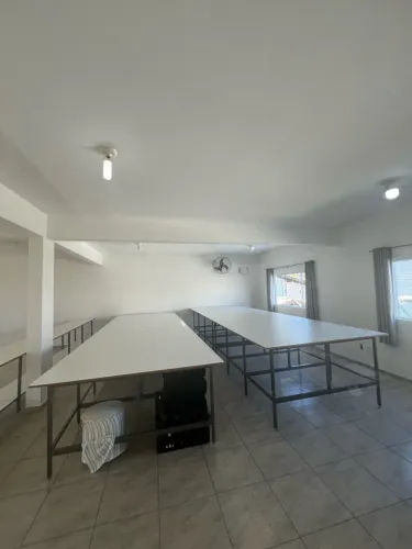 Mesa Industrial para confecção, revisão, dobra e embalagem,tamanho