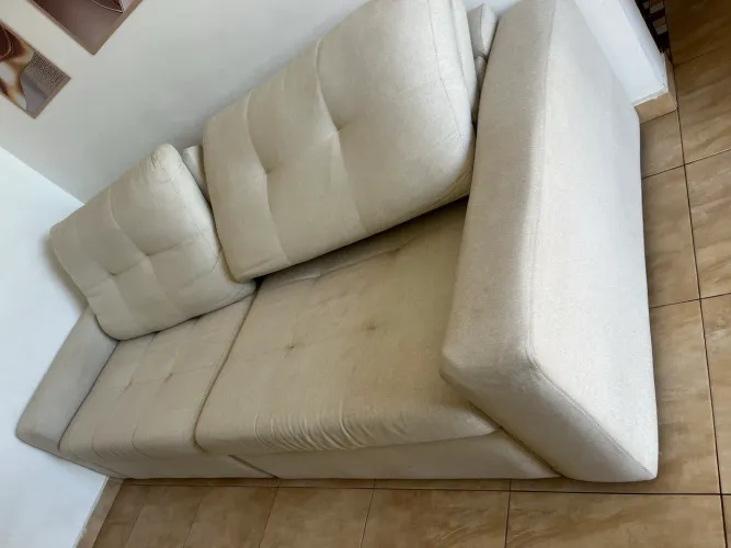 Sofá em Linho Creme