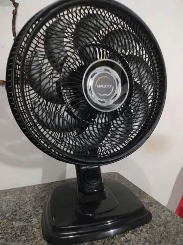 Ventilador Malory para mesa e parede
