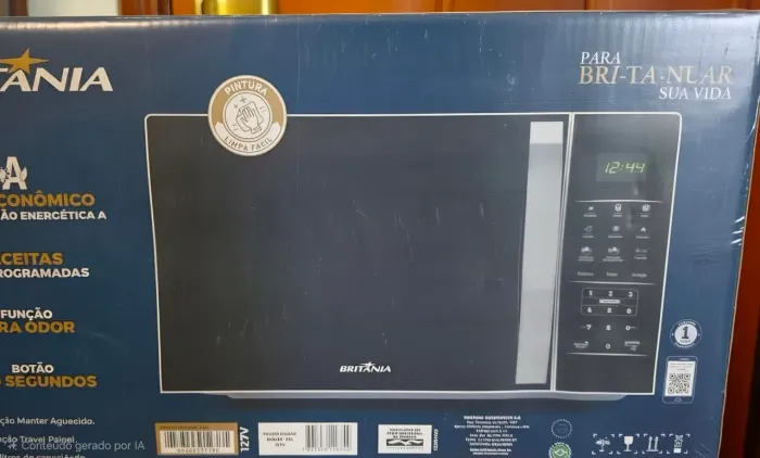 Micro-ondas Britânia 33L Pintura Limpa Fácil BMO38 Branco 110V