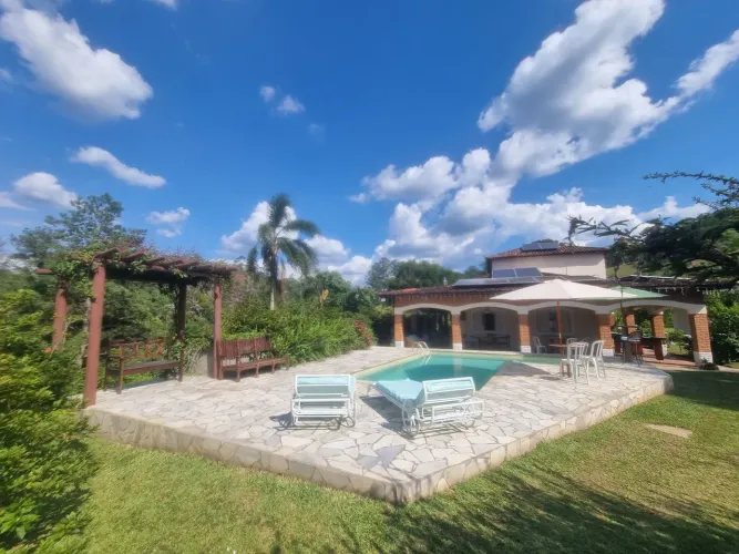 chacara com piscina aquecida