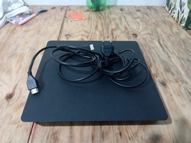 Vendo ps4 slim 500gb com choro, pra levar logo