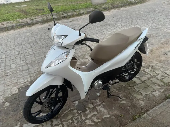 Biz ex branca 25/26 790km nova está como de fábrica