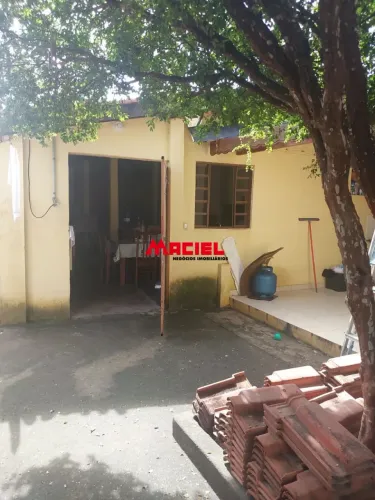 Casa vila Maria com Galpão e mais uma casa na lateral do terreno