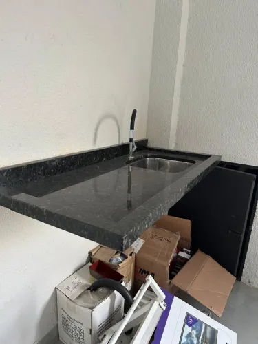 VENDO PIA DE MÁRMORE COM CUBA INOX.R$500,00