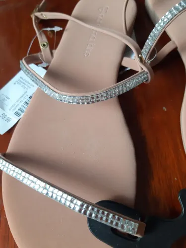  Sandália Feminina Rasteira Strass 37 nova. Lojas Marisa. Nara Martins. Nobuk rasteirinha