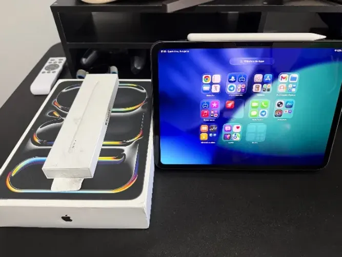 Apple iPad Pro 11' M4 - Acompanha Pencil Pro