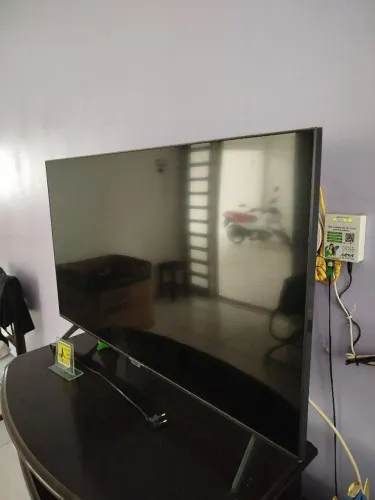 Smart TV Samsung 43" - 4K (Funciona somente o áudio)