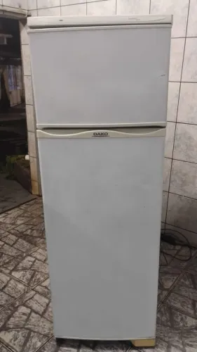 Geladeira Dako degelo seco